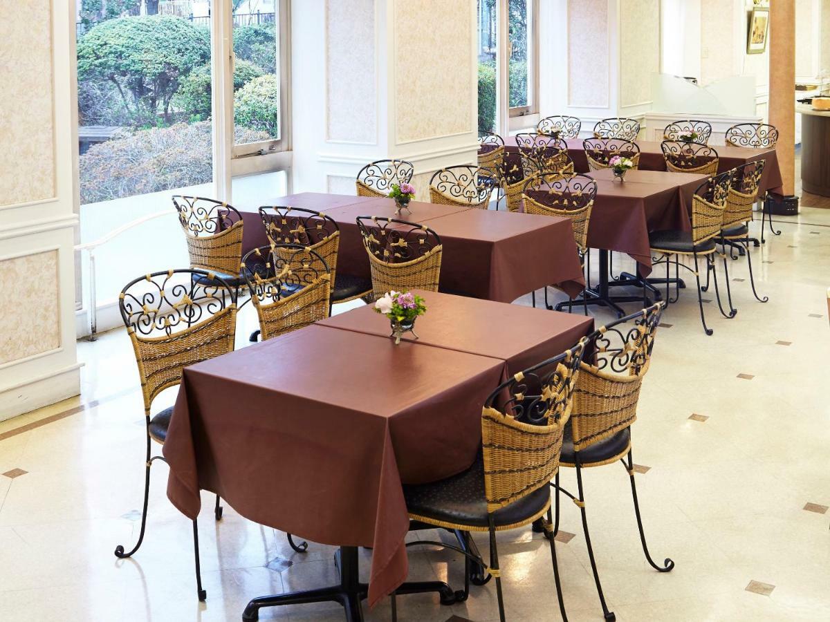 Takarazuka Hotel Ngoại thất bức ảnh